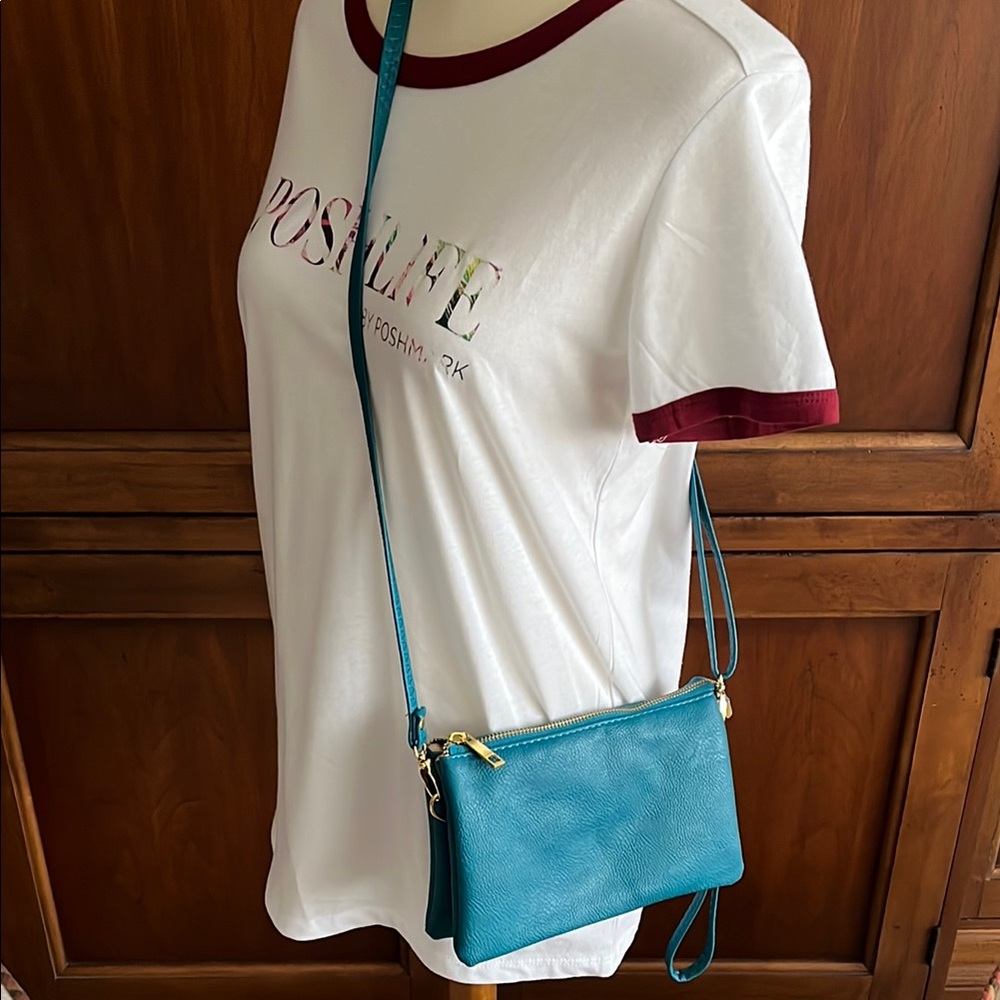 Blue Wristlet Clutch/Crossbody Bag NWOT - Picture 16 of 16